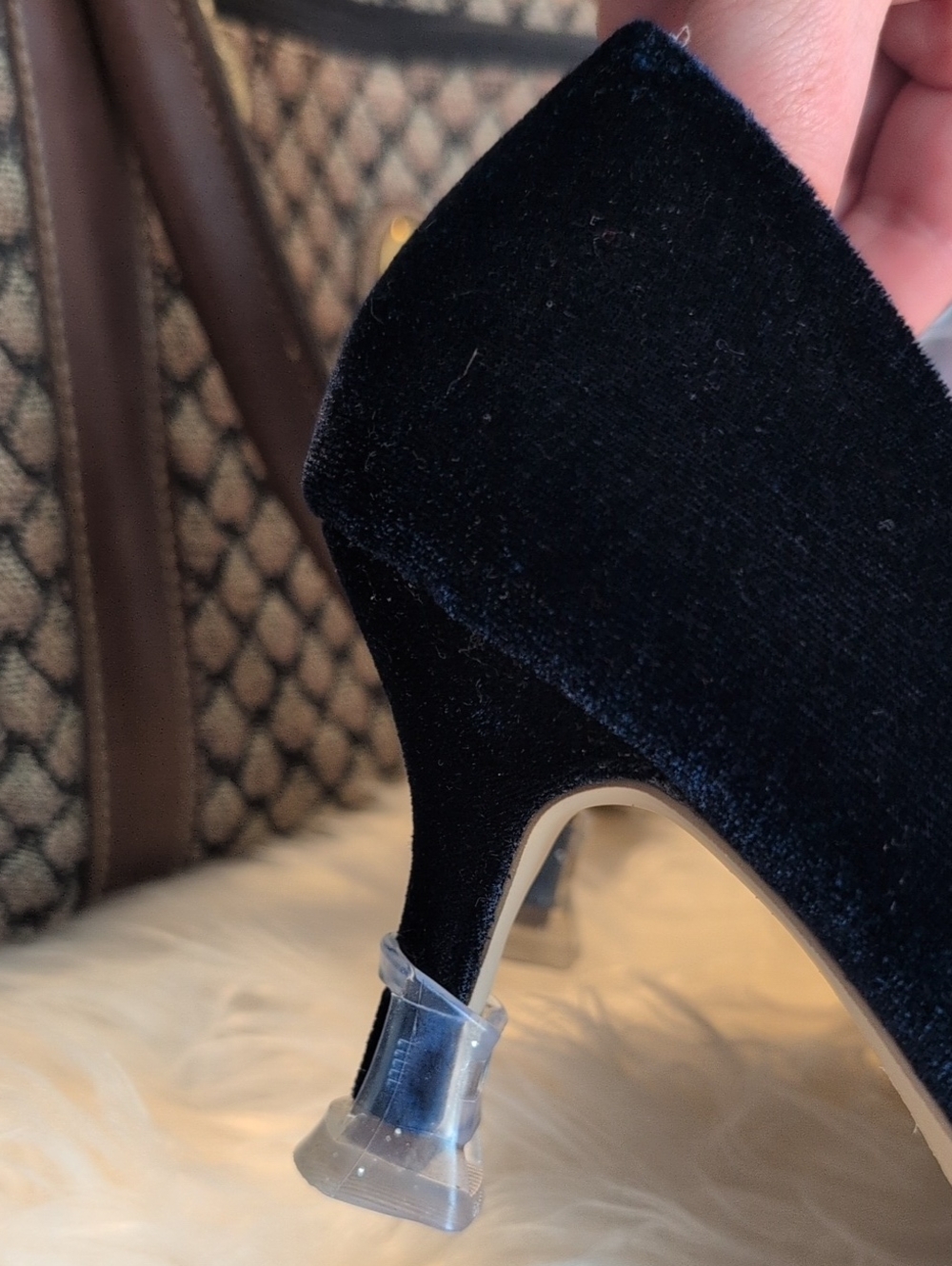 Beautiful Blue Velvet 1970's Vintage Heels - Picture 6 of 6